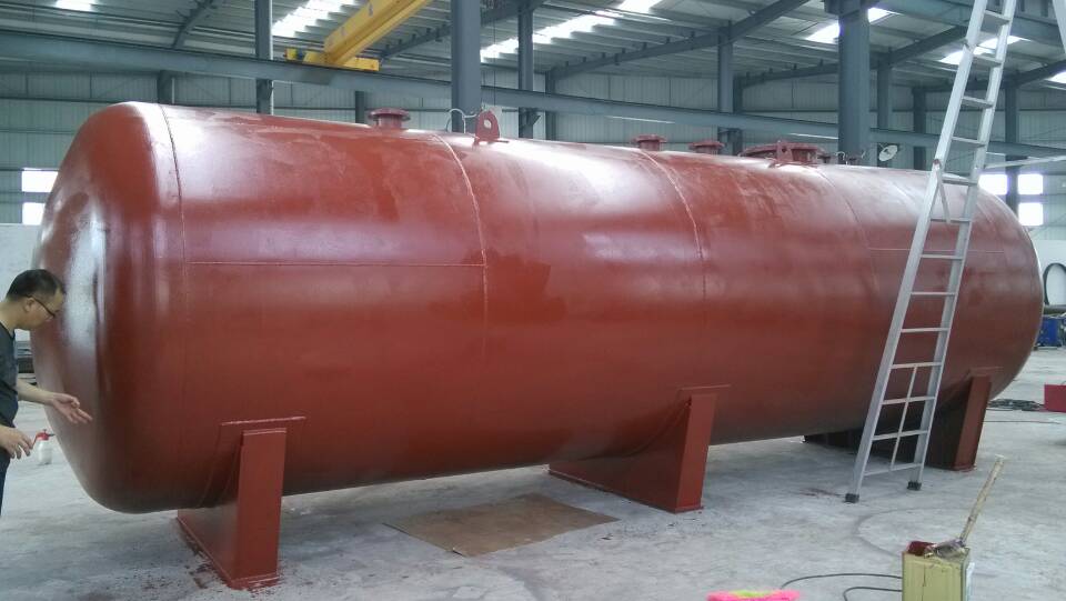 鋼襯塑儲(chǔ)罐的優(yōu)勢：