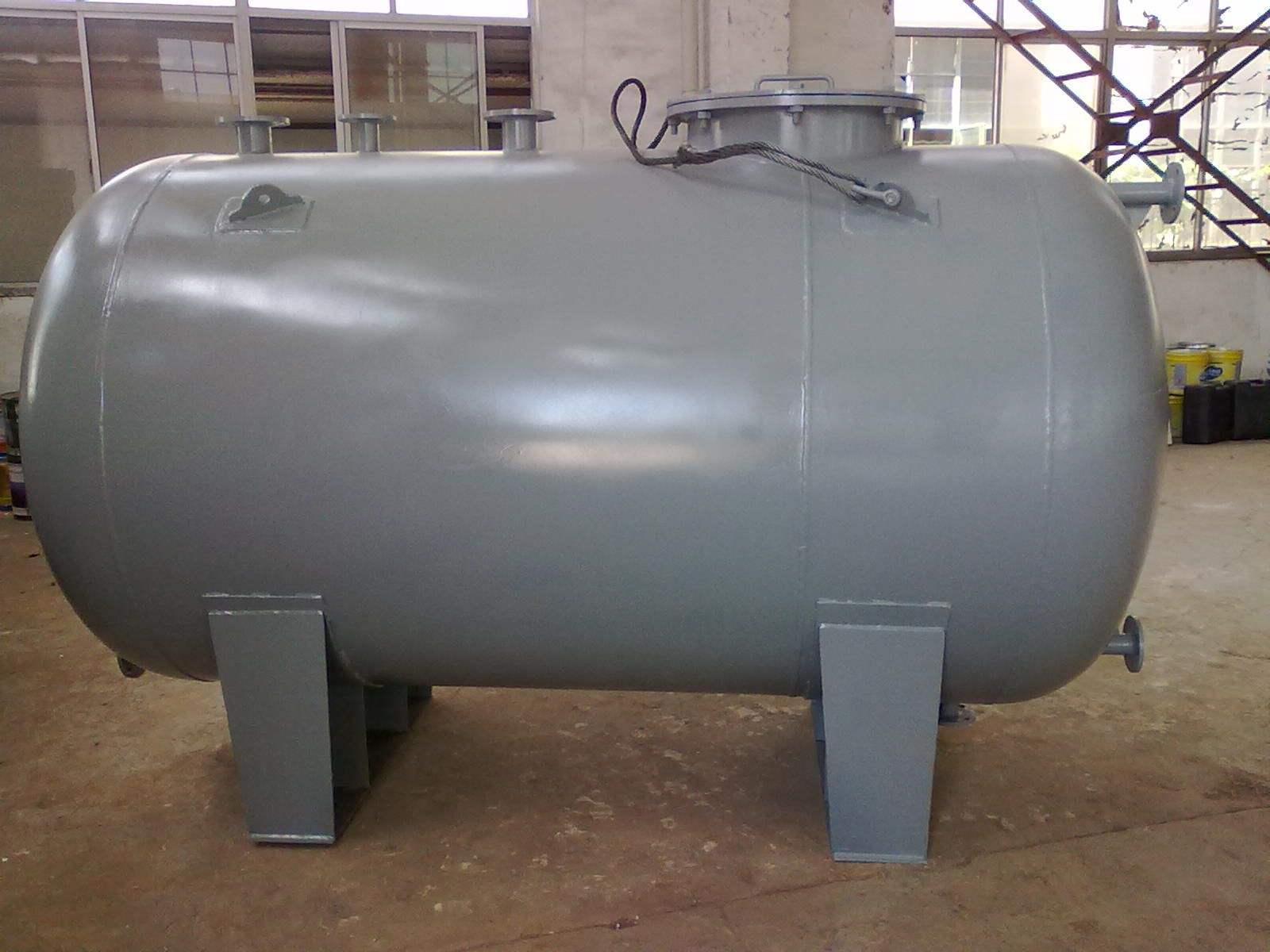 淺析鋼塑復(fù)合儲罐概述 淺析鋼塑復(fù)合儲罐概述